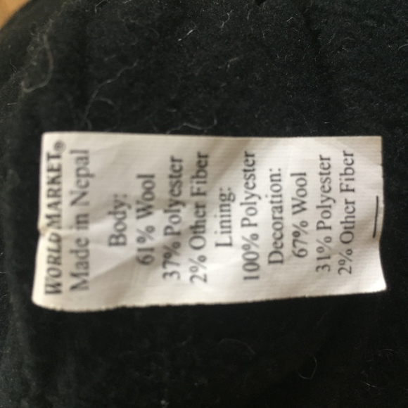 SALE Last Chance: Racoon Winter Hat with Toggles - Picture 2 of 3